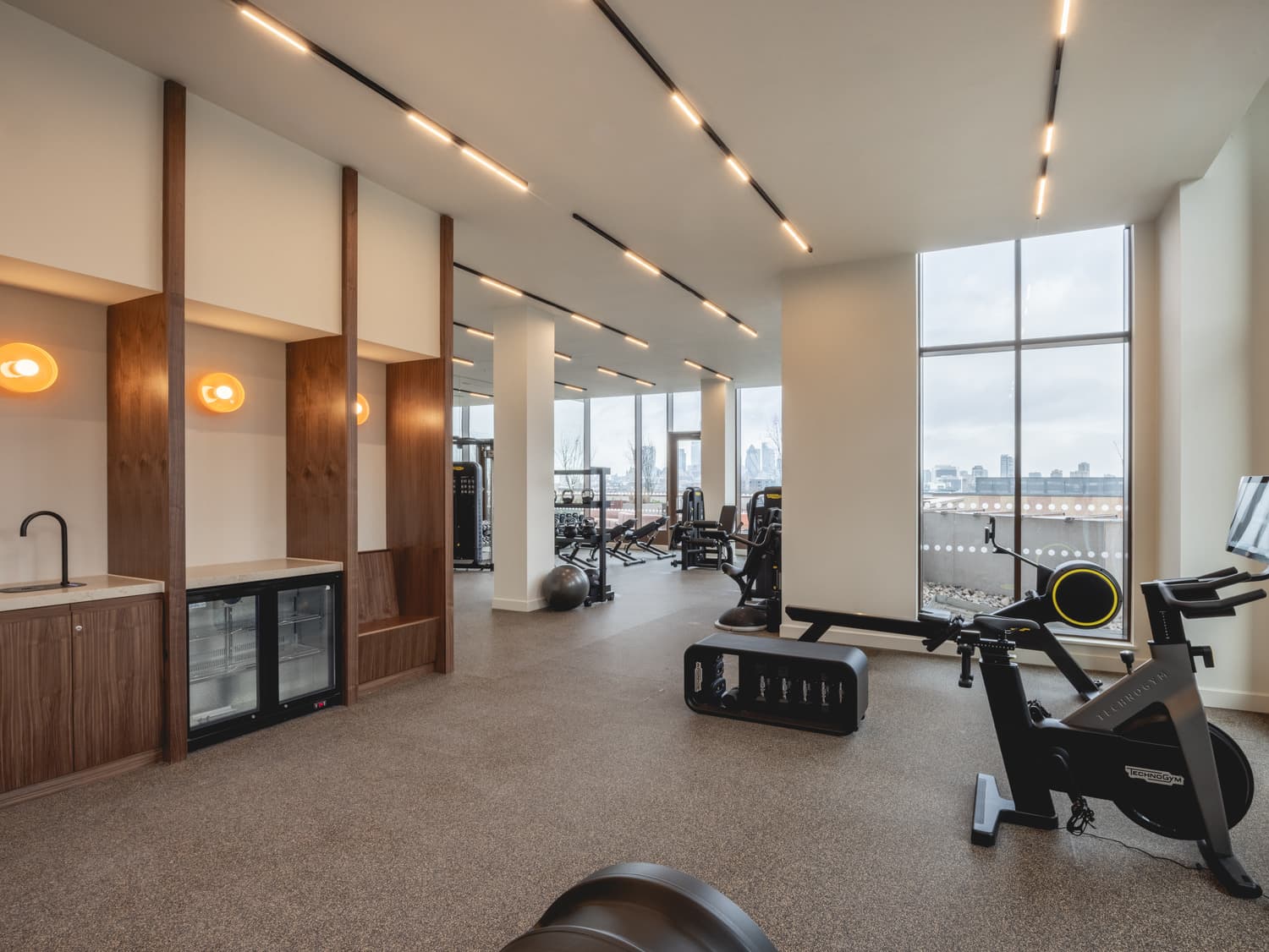 GYM & YOGA STUDIO - Image 2