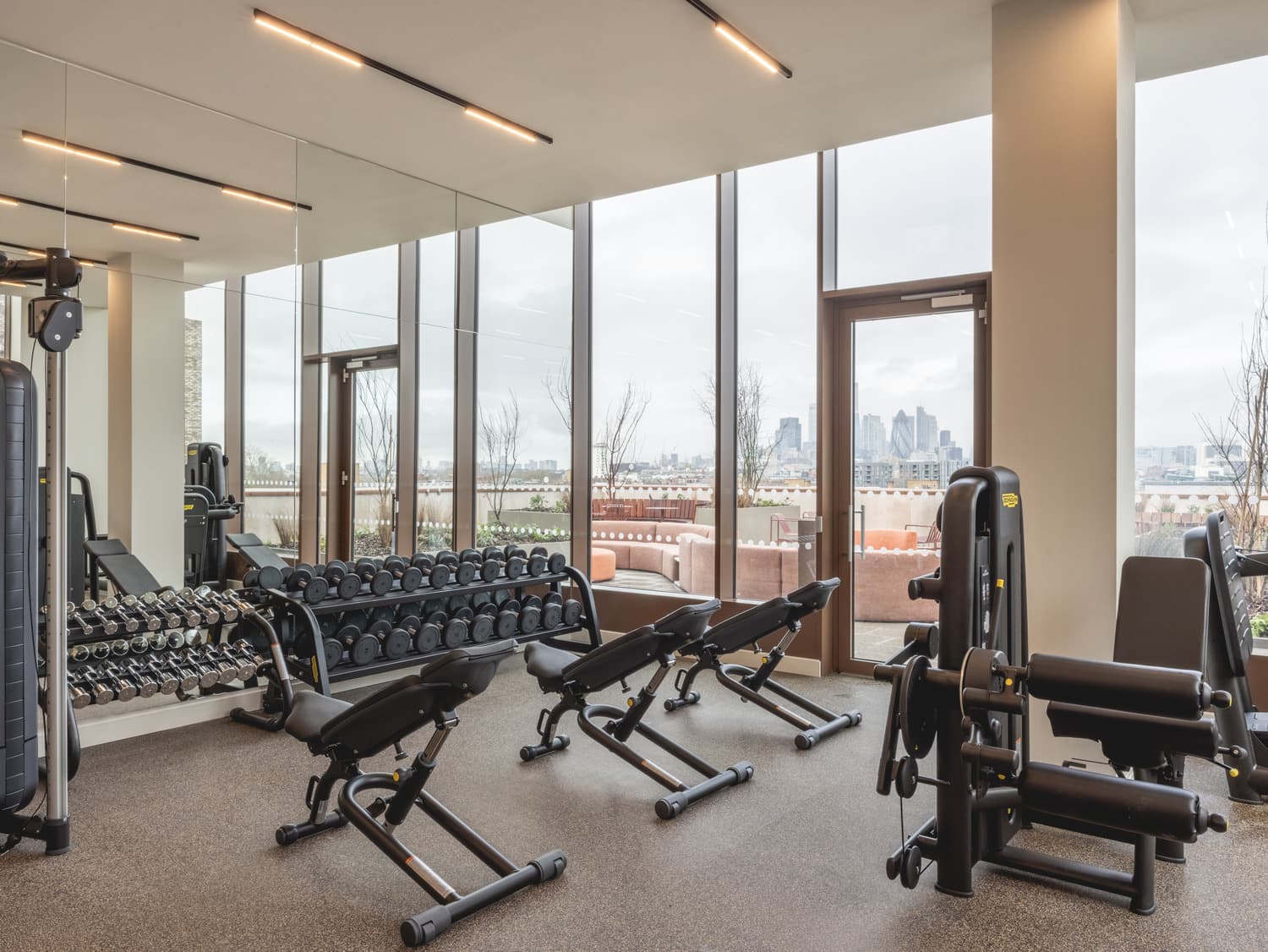 GYM & YOGA STUDIO - Image 3